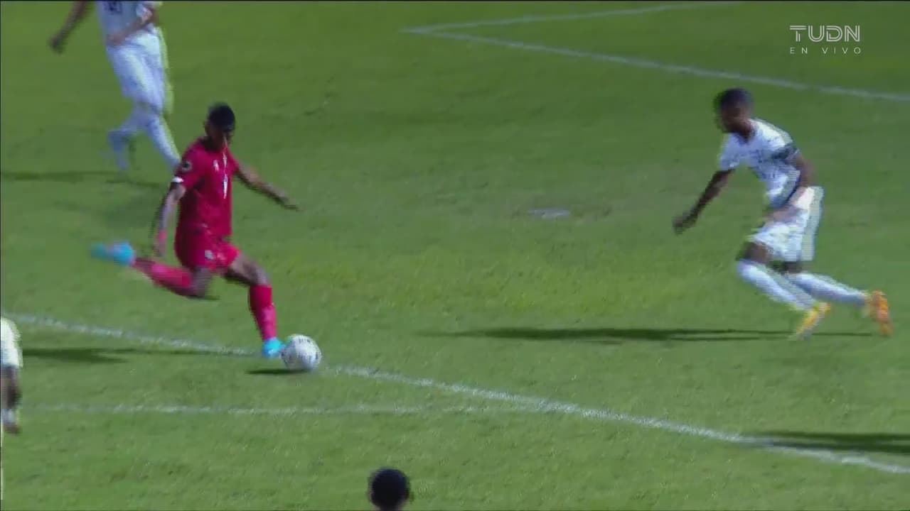 ¡Balazo! Tejada tuvo la primera de peligro para Panamá