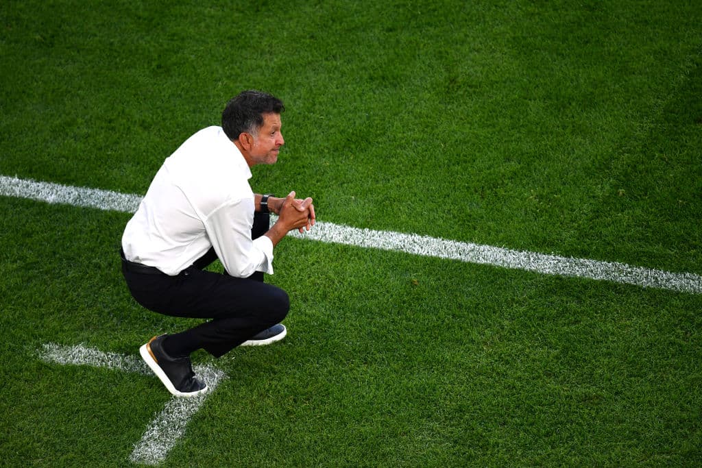 La victoria 3-0 sobre El Salvador fue el debut de Osorio como técnico el 13 de noviembre de 2015, llegando a acumular nueve victorias consecutivas.