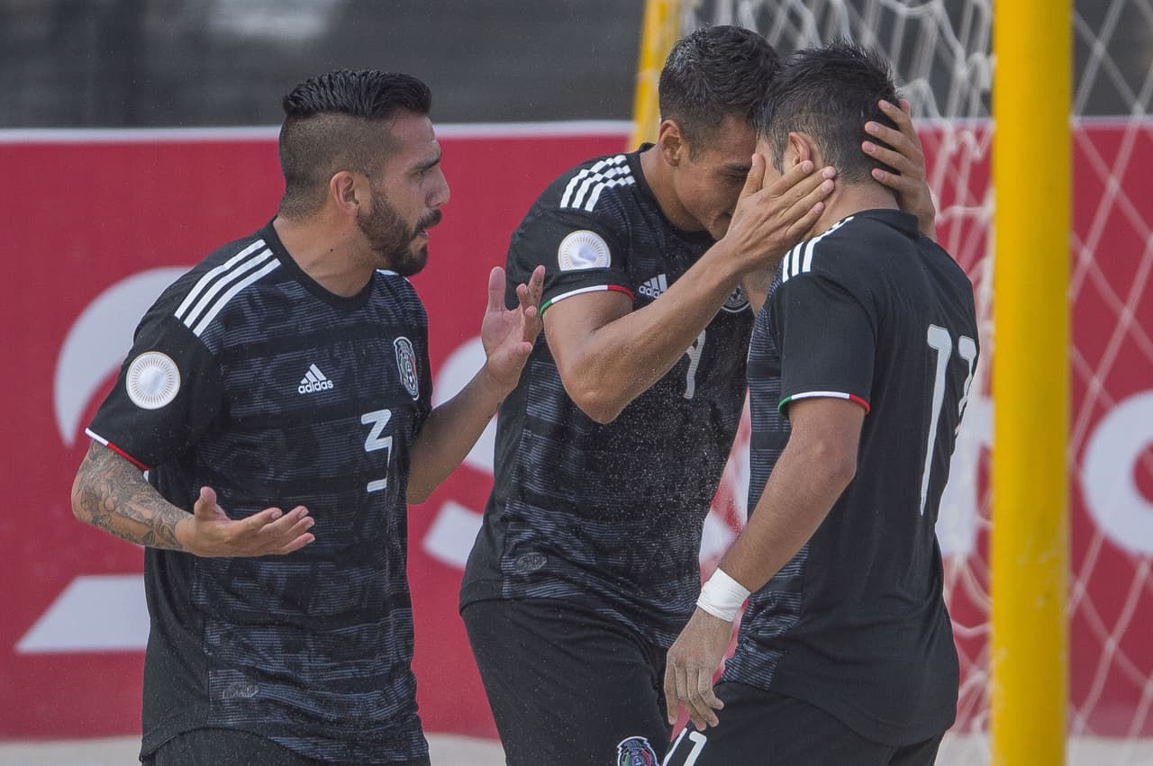 Estas son las mejores imágenes de la victoria de México por 8-5 sobre Costa Rica en el juego del Premundial de playa que se lleva a cabo en Puerto Vallarta, Jalisco, y que otorga dos cupos para la Copa Mundial en Paraguay 2019.