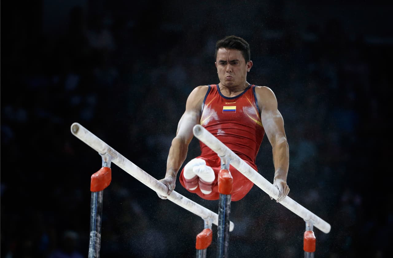 "No estoy muy conforme con el resultado que tuve hoy", reconoció. "Pienso que si hubiese tenido una mejor competencia lo habría logrado, pero así es la gimnasia. Pienso que dejé escapar el oro. Venía con muchas ganas de subir a lo más alto del podio como lo hice en Guadalajara. Lo que me queda ahora es afrontar lo que viene, me quedan tres finales que son arzones, paralelas y barra fija".