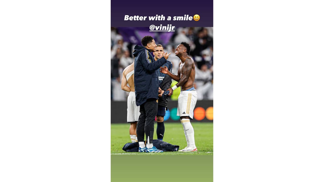 Jude Bellingham con Vini Jr tras el triunfo en la UEFA Champions League.
