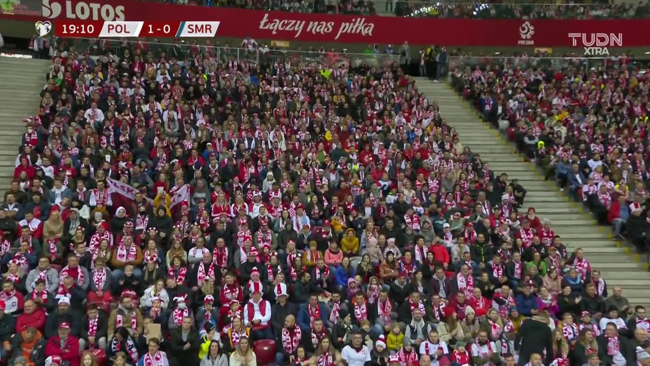 El 2-0 en 20 minutos... Con autogol, Polonia amplia sobre San Marino