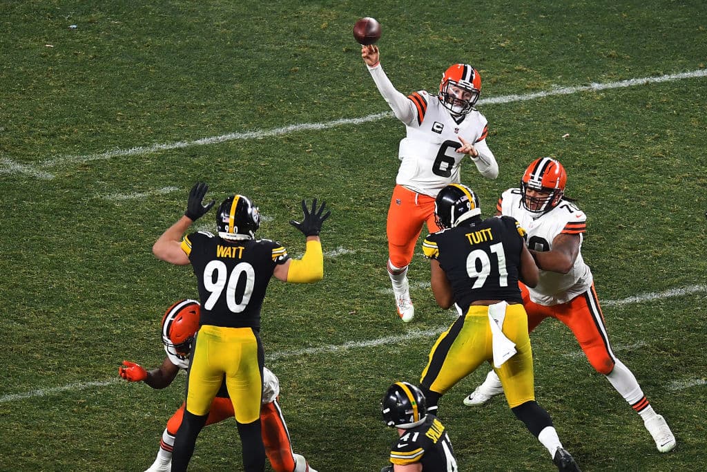 En un partido prácticamente perfecto de Baker Mayfield, Los Browns logran imponerse a los Steelers 48-37 en Pittsburgh.