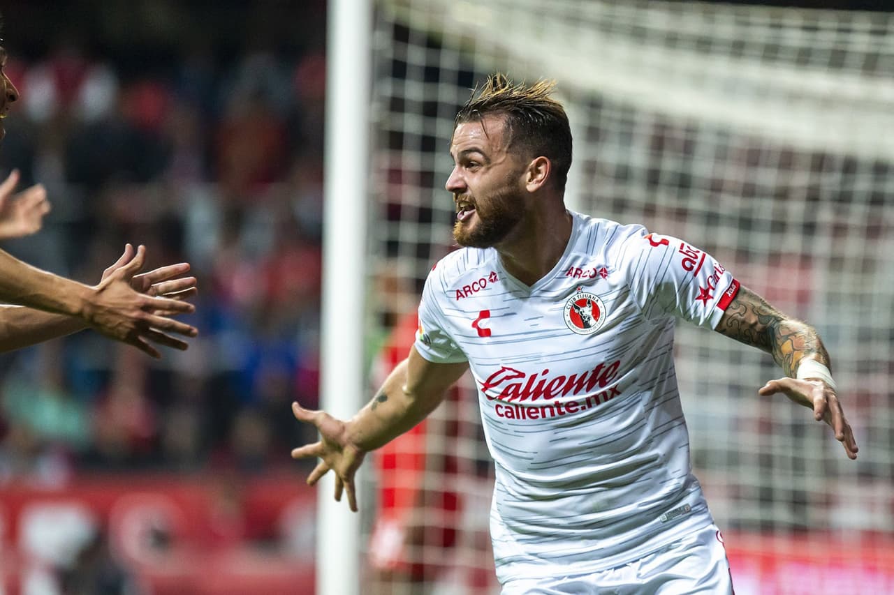 Leandro González marcó al 30’ el empate para Xolos en un tiro de esquina y silenciaba al estadio.