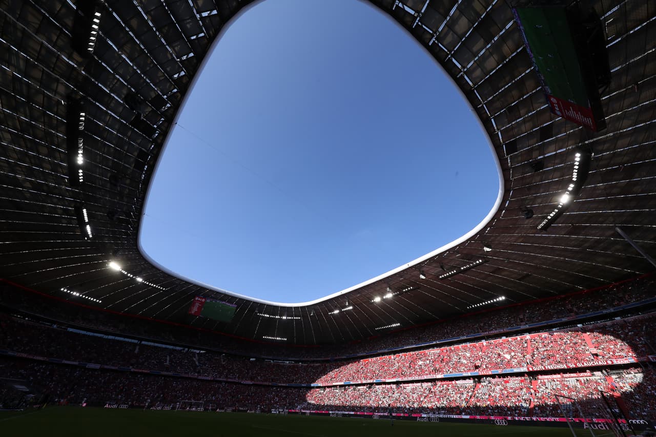 Otros estadios alrededor del mundo cuentan con la misma inclinación en las gradas superiores.