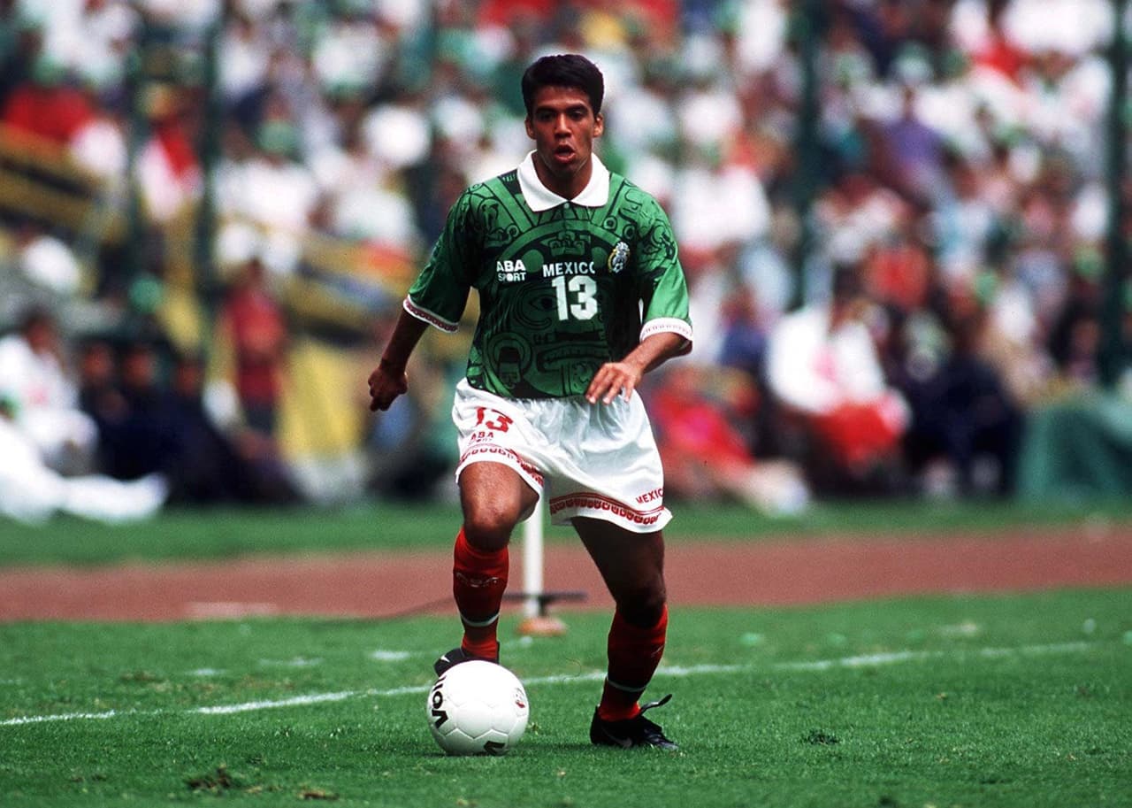 Pavel Pardo se puso la verde en 145 ocasiones aunque sólo disputó 2 Copas del Mundo (Francia 98 y Alemania 2006).