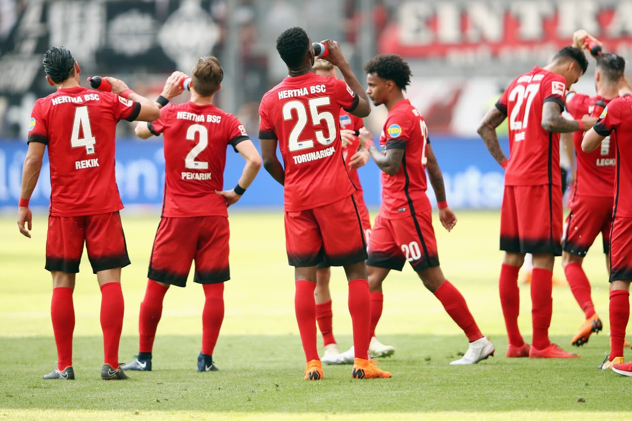 Los visitantes tuvieron la tranquilidad de estar arriba y al minuti 32 del segundo tiempo marcaron el 0-2 con tanto de Matthew Leckie.