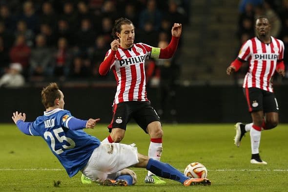 Andrés Guardado portó el gafete de capitán ante el Dinamo Moscú.