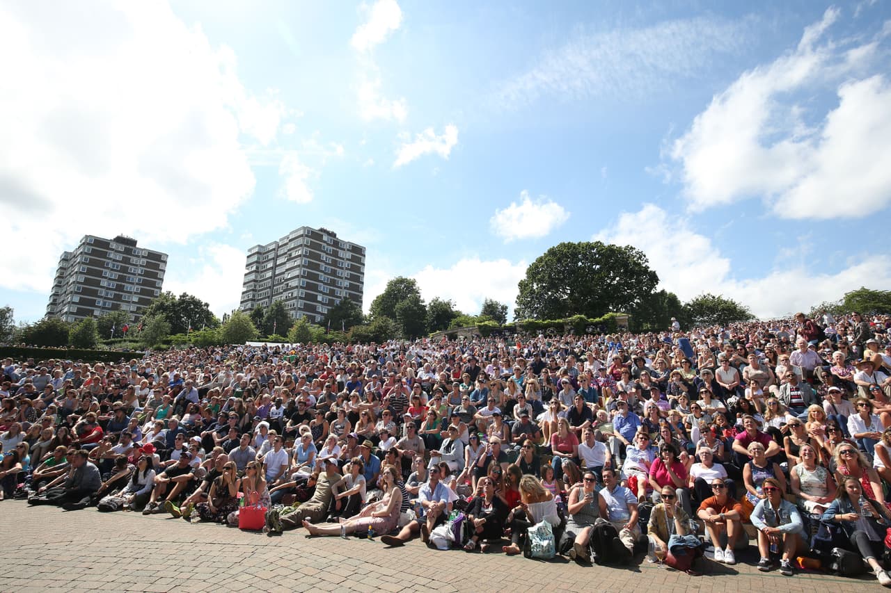 Todos los fans pendientes del partido.