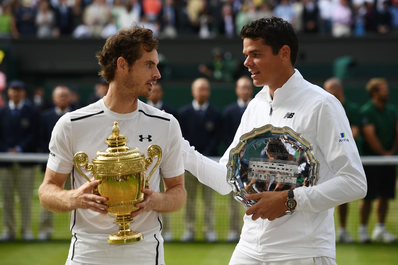 Murray ganó su segundo Wimbledon y el canadiense Milos Raonic felicitó a su adversario.