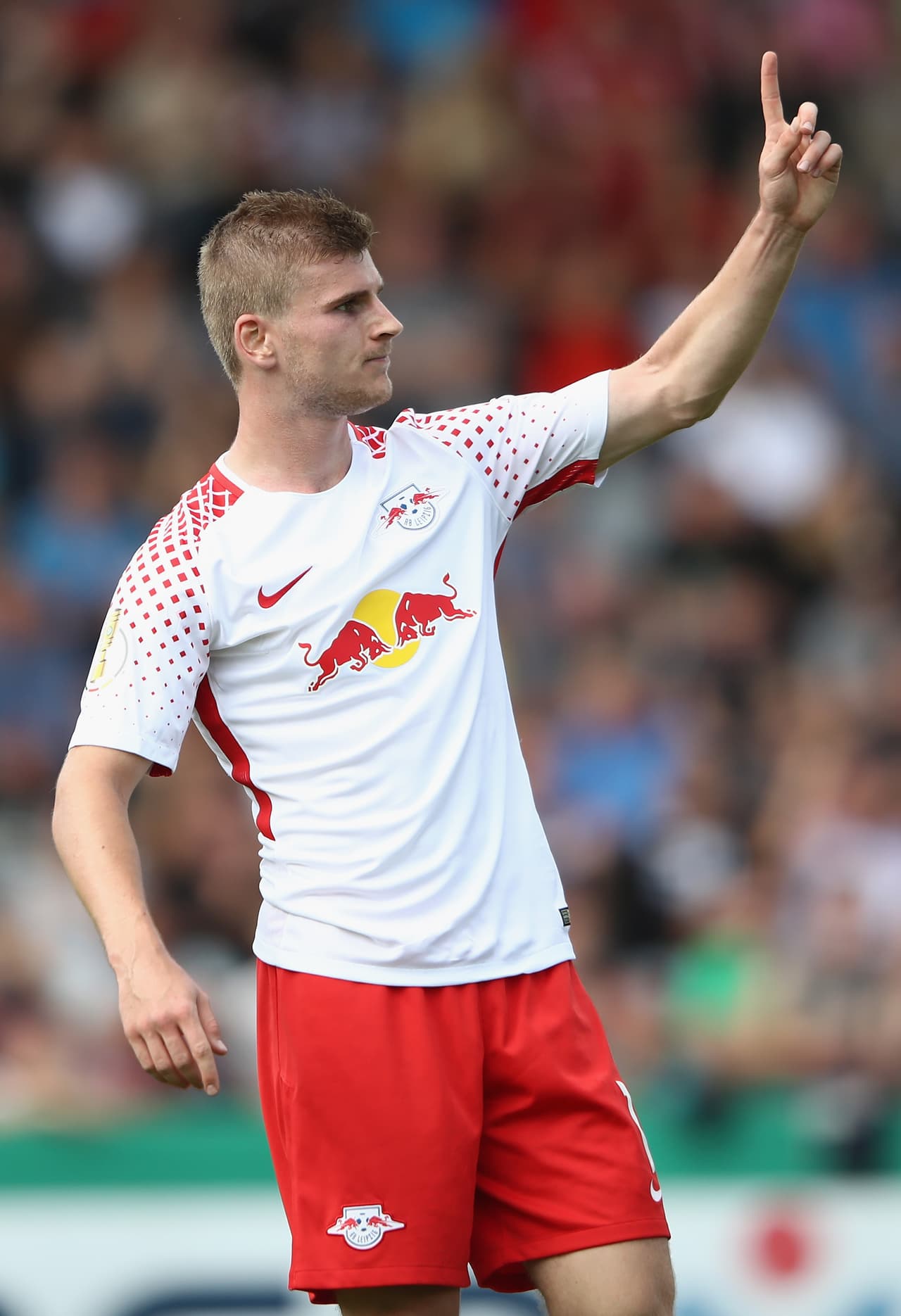 Logró jugar la Copa Confederaciones (campeón) y ya ha despertado el interés de varios grandes clubes de Europa. Un goleador letal.