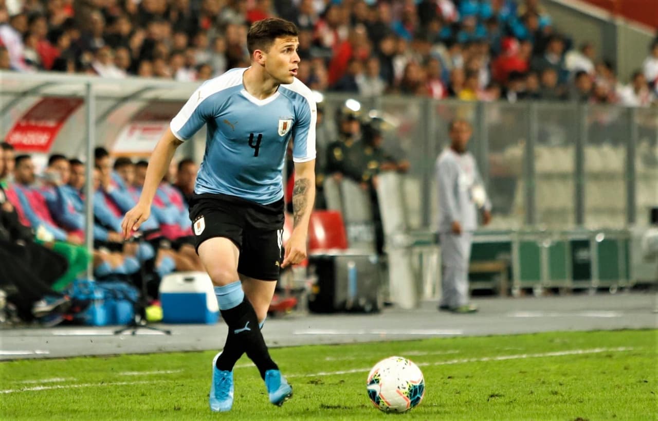 En duelo amistoso empataron a un tanto. Fue el juego 200 para Tabárez con los charrúas.