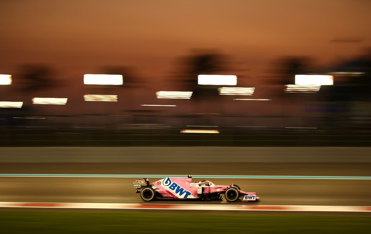 Max Verstappen se lleva el Gran Premio de Abu Dhabi, seguido de Valteri Bottas en segundo lugar y el británico Lewis Hamilton se llevó la tercera posición. El mexicano Sergio Pérez abandonó la carrera en la décima vuelta por fallas en el motor. Así cerró la temporada 2020 de la F1.