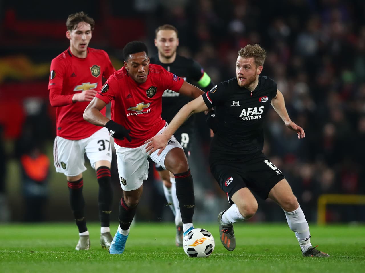 Young (53’) abrió el marcador y Greenwood (58’, 64’) anotó los dos siguientes goles. Juan Mata (62’) cobró un penal para sellar la goliza.