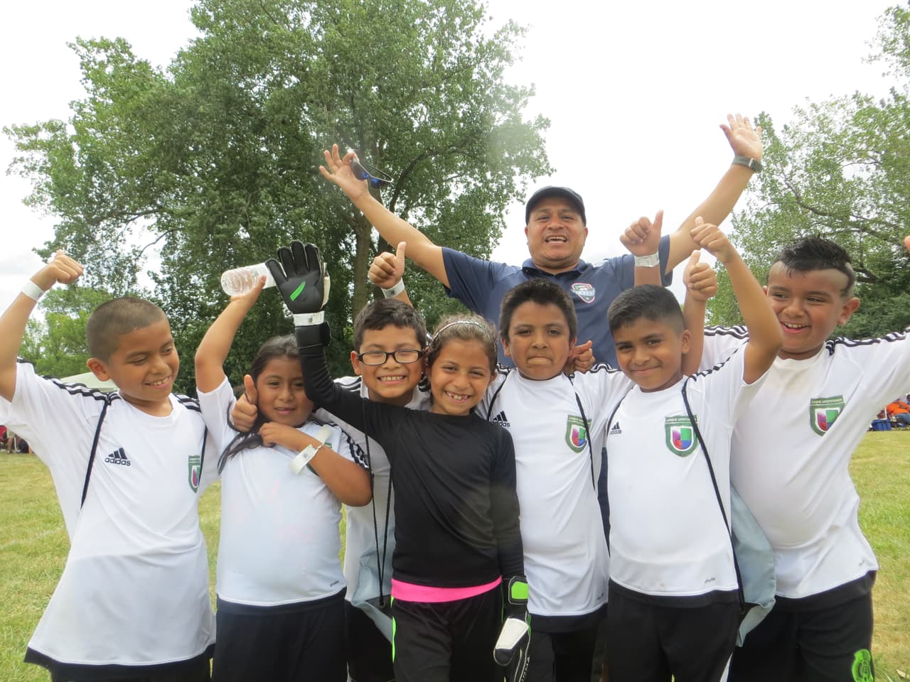 Una verdadera fiesta de goles y diversión marcó el inicio de Copa Univision 2015. Mira la galería de fotos de este gran evento deportivo.