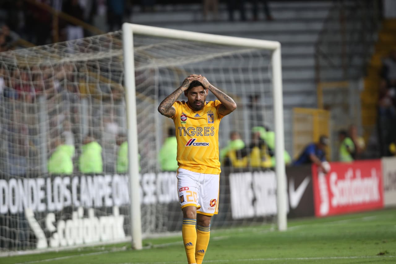 La expresión del velocista Aquino lo dice absolutamente todo. Frustración a flor de piel.