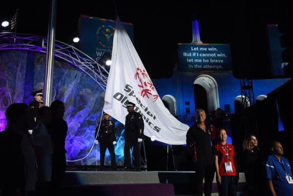 De lo más alto del recinto se desplegó una manta que decía: "Quiero ganar. Pero si no puedo ganar, quiero dar lo mejor que tengo en el intento".