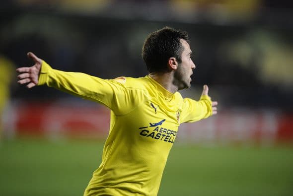 Y casi al instante, Rossi puso el 2-1 que le daba el pase al 'Submarino Amarillo'.