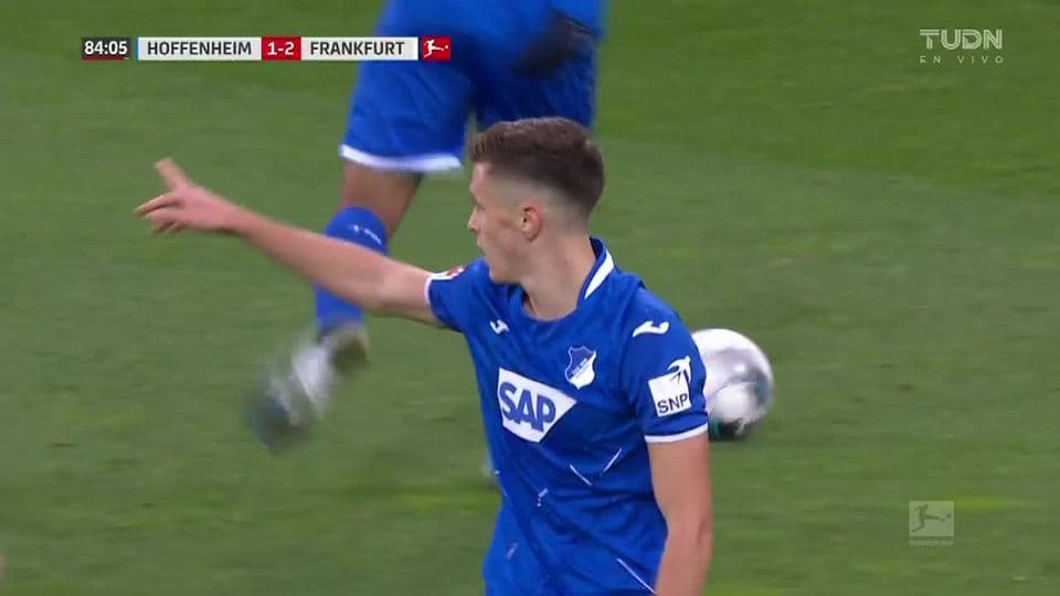 Tiro desviado de Christoph Baumgartner