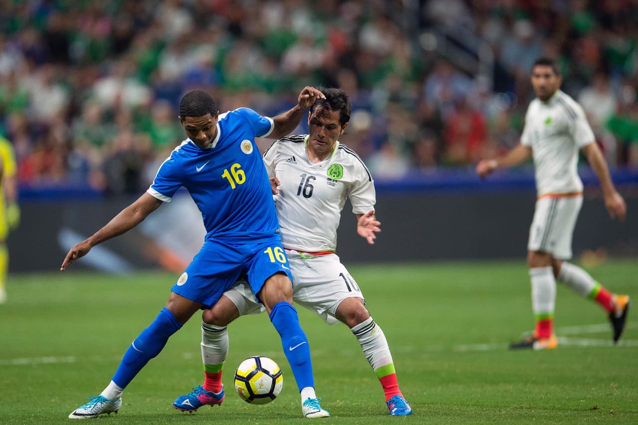 16) JORGE HERNÁNDEZ – El contención del Tri sufrió por grandes lapsos del encuentro, no logró darle equilibrio al esquema de Osorio y se va con un 4.