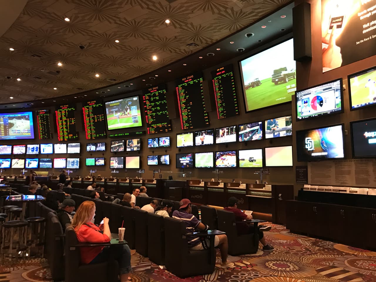 Las apuestas son otro de los atractivos para la Canelo-Golovkin. El pugilista kazajo es marcado como favorito a días del combate.