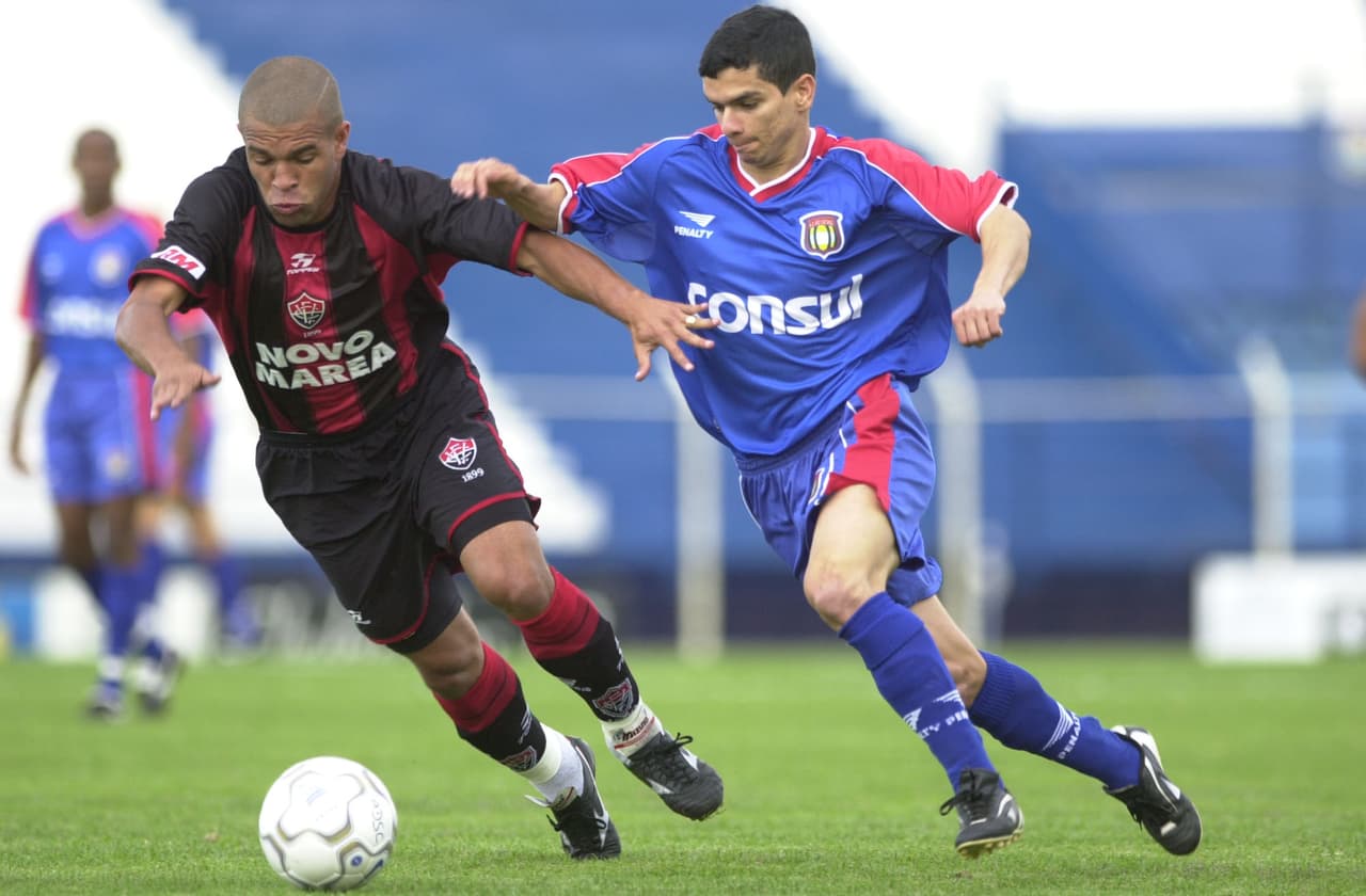 Un equipo que fue el dolor de cabeza del América de la Liga MX fue el humilde Sao Caetano de Brasil, que llegó a la final de la Libertadores 2002 ante el Libertad de Paraguay.