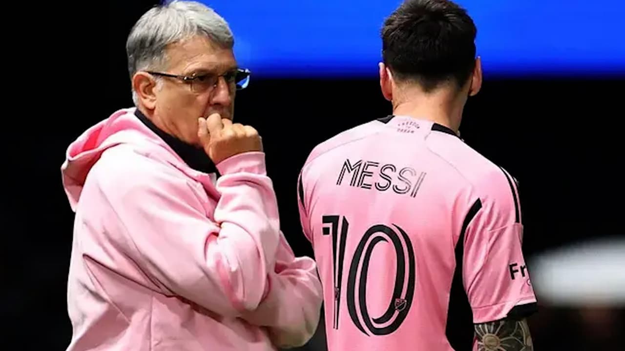 Martino dice que Messi mejora pero no jugará ante Columbus Crew