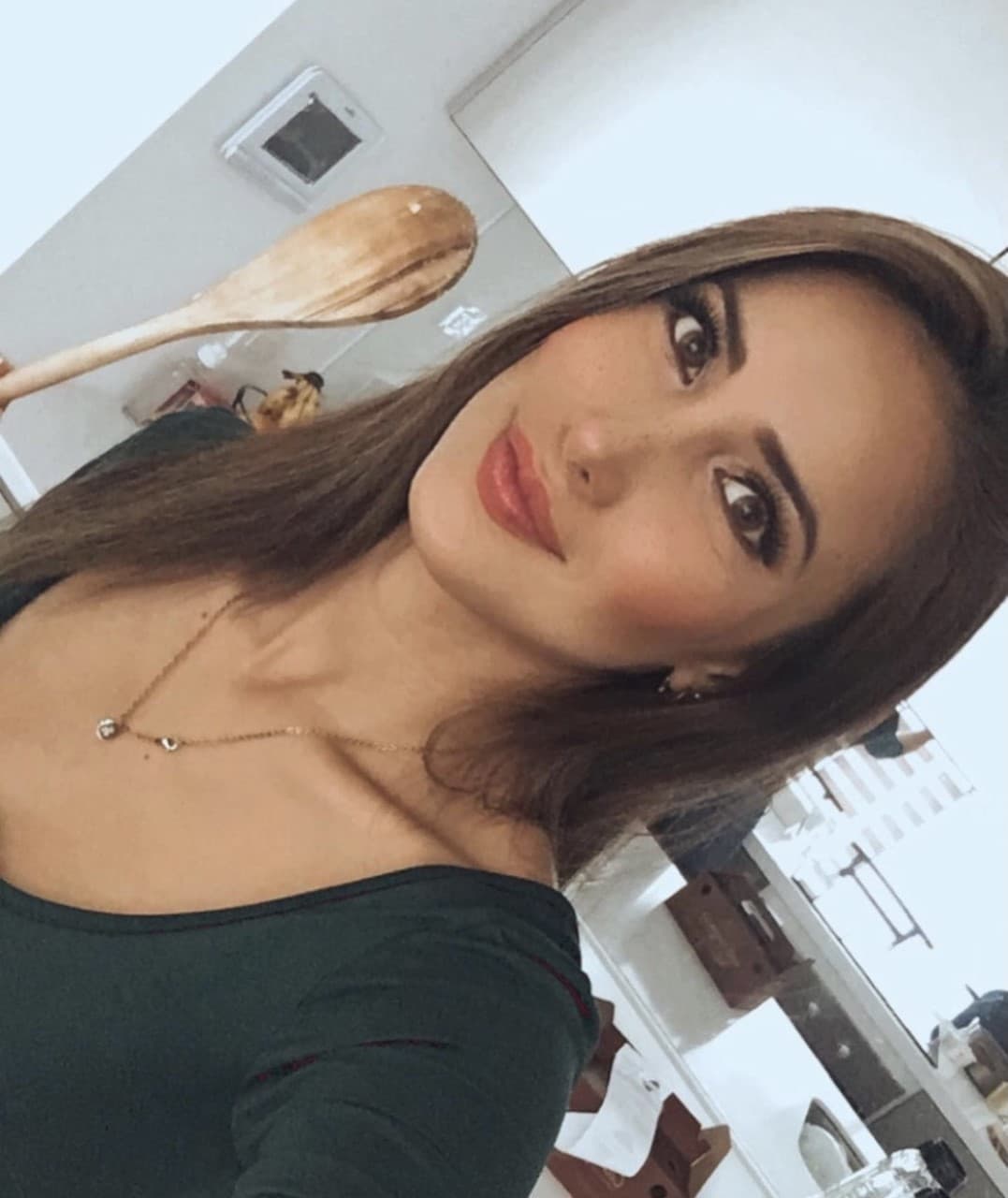 Además de ser una modelo profesional, Layla esta cursando por su tercer semestre de su licenciatura de Negocios Internacionales en la Universidad de las Américas.