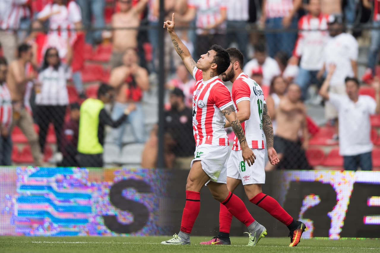 Necaxa ha debido sufrir en su regreso a la Primera División y únicamente hasta la fecha siete por fin logró la tan ansiada primera victoria. Se impuso de visitante a Querétaro y Edson Puch ha tomado el liderazgo del equipo con sus goles.