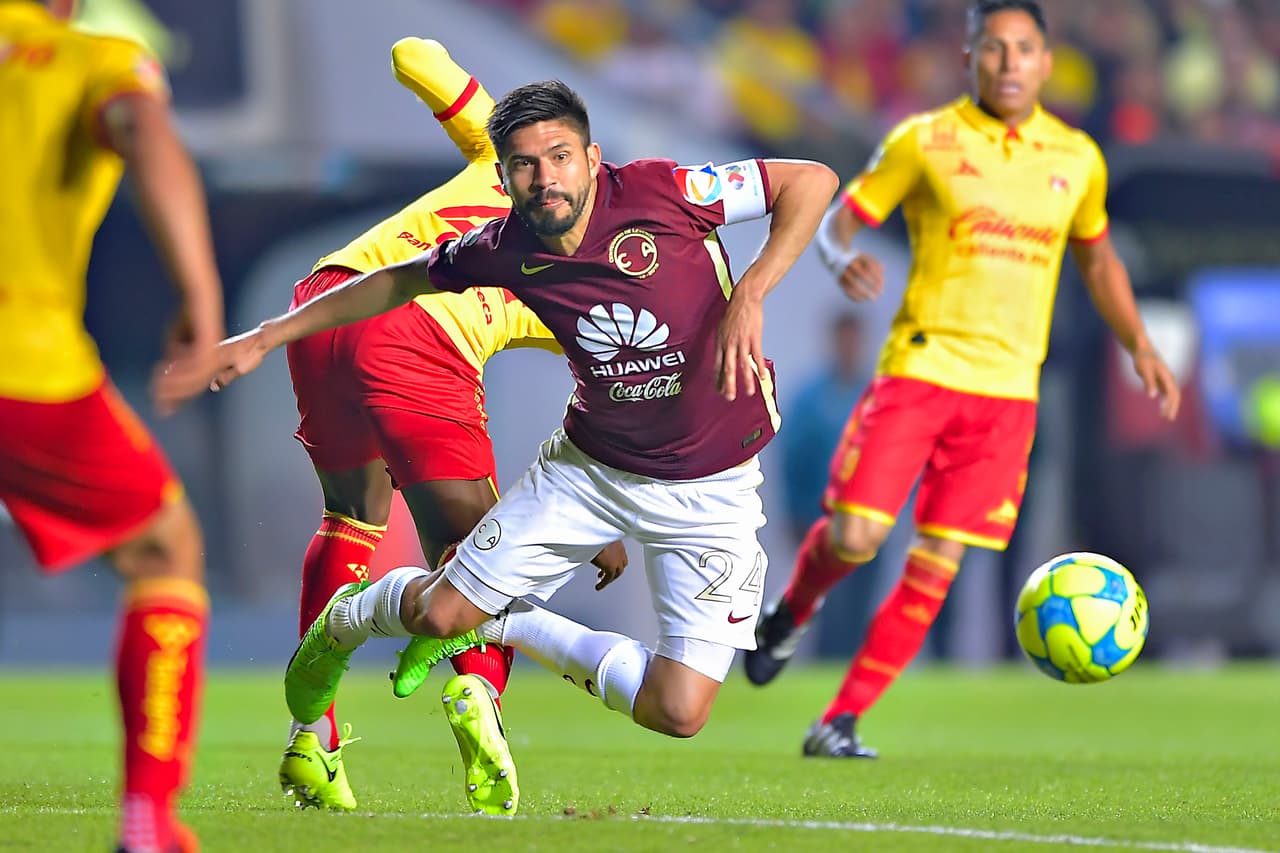 En el triunfo que consiguió América sobre Monarcas por 2-0, Oribe Peralta llegó a 100 juegos vistiendo la camiseta de las Águilas. En esos juegos con los azulcremas ha logrado 39 goles.