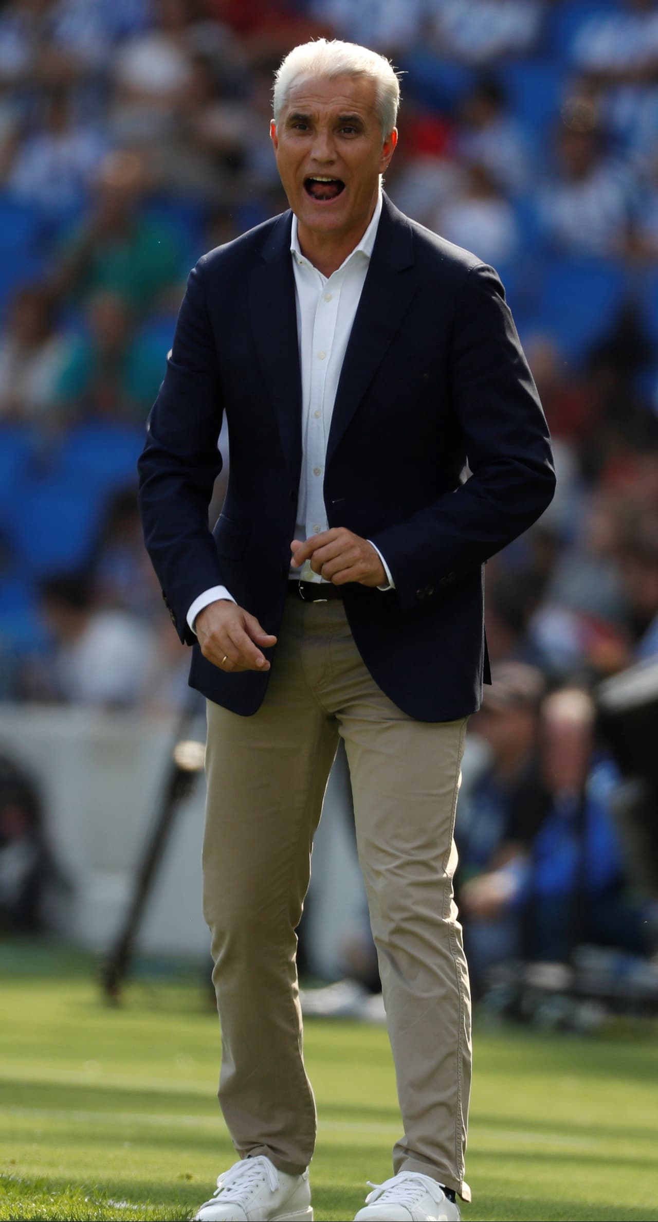 Con este triunfo, el Valencia llegó a ocho puntos en la clasificación e igualó la marca de la Real y se acerca de nuevo a la zona de copas europeas. Esta semana enfrentarán al Manchester United por la Champions.