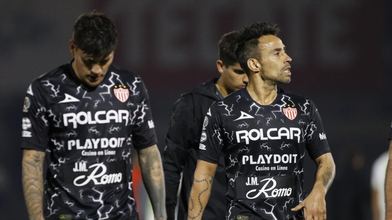 Video: Nico Castillo y Jorge Valdivia se pueden ir del Necaxa tras cese de Pablo Guede