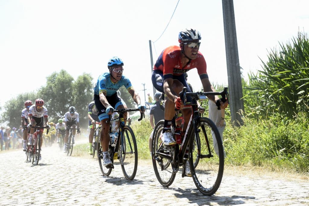 El pavé o los adoquines, como también pueden ser conocidos, hacen que las vibraciones en la bicicleta sean diferentes y las precauciones a tomar mayores.