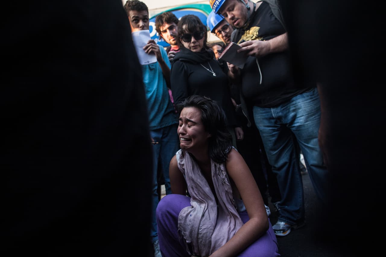 Para los dos torneos FIFA los alegatos del pueblo iban dirigidos a la extensa inversión que realizó el Gobierno para remodelar sus estadios y ciudades, mientras miles de personas morían de hambre y no tenían salud ni escuelas dignas. Para Río 2016 las cosas estallaron por escándalos de corrupción como en esta oportunidad, en la que se han programados protestas en favor de Lula Da Silva por su polémico encarcelamiento.