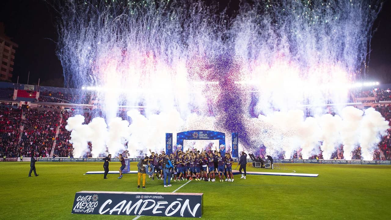 La maldición del Estadio de la Ciudad de los Deportes llega a su fin