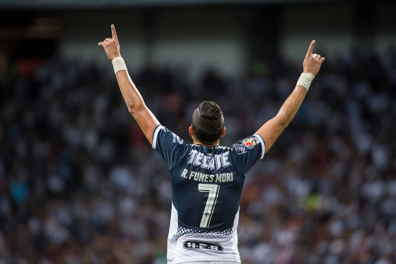 De cabeza, Funes Mori hizo el 2-0.