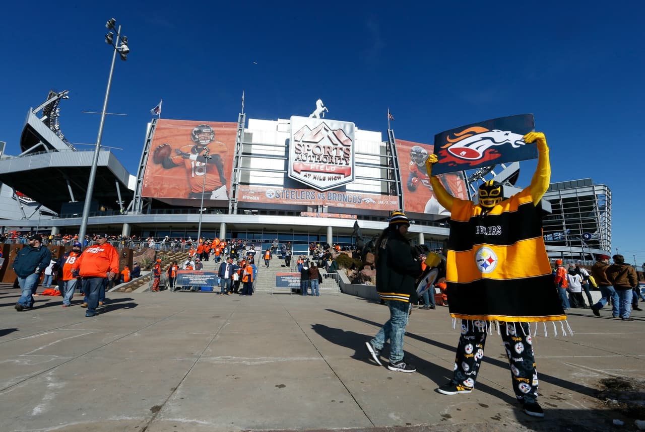 La locura incendió a todos los fans de la NFL durante la Ronda Divisional. Checa las mejores tomas.