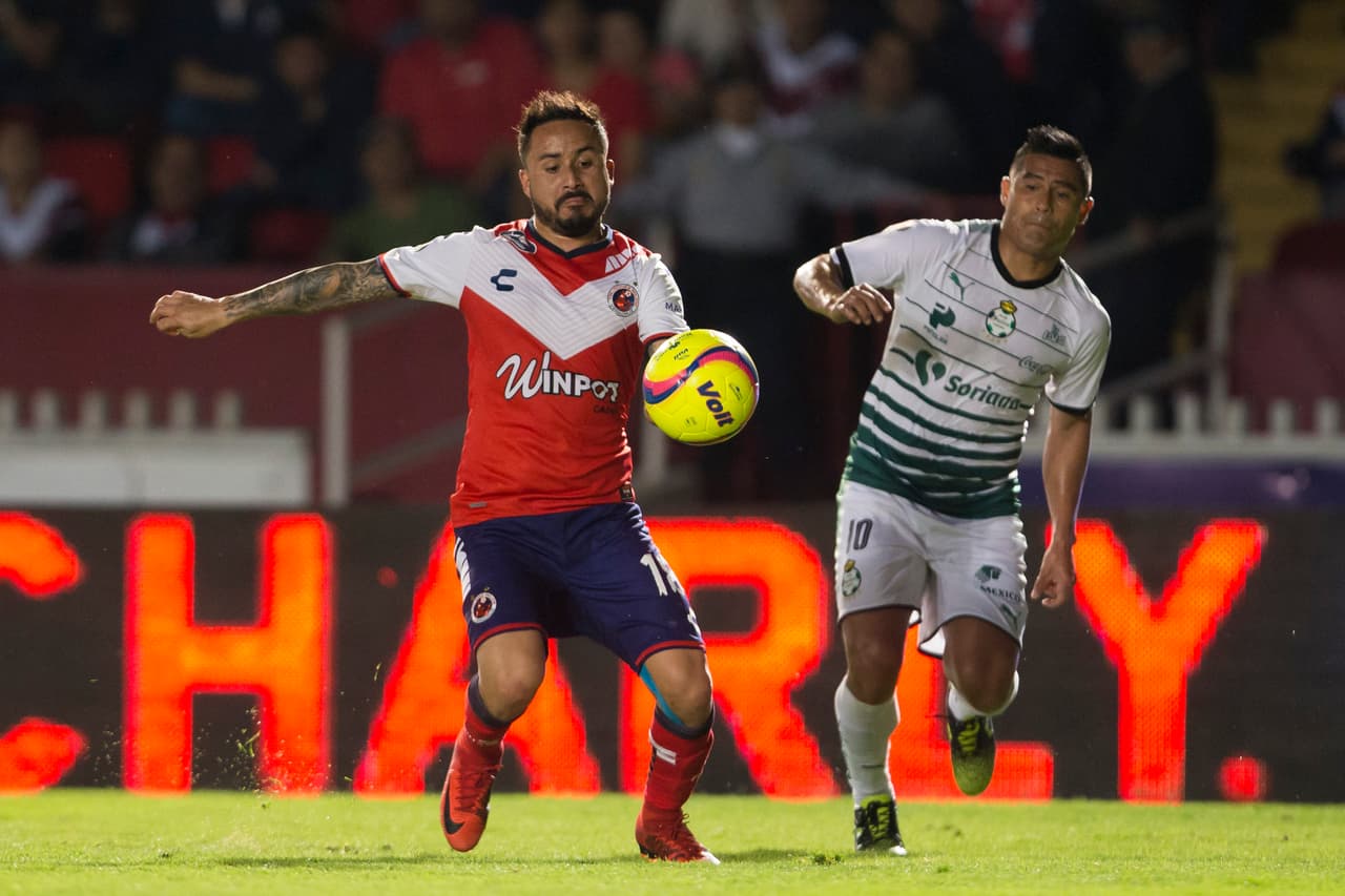 Osvaldo Martínez ha sido titular en tres de los cuatro encuentros de Santos en el Clausura 2018.