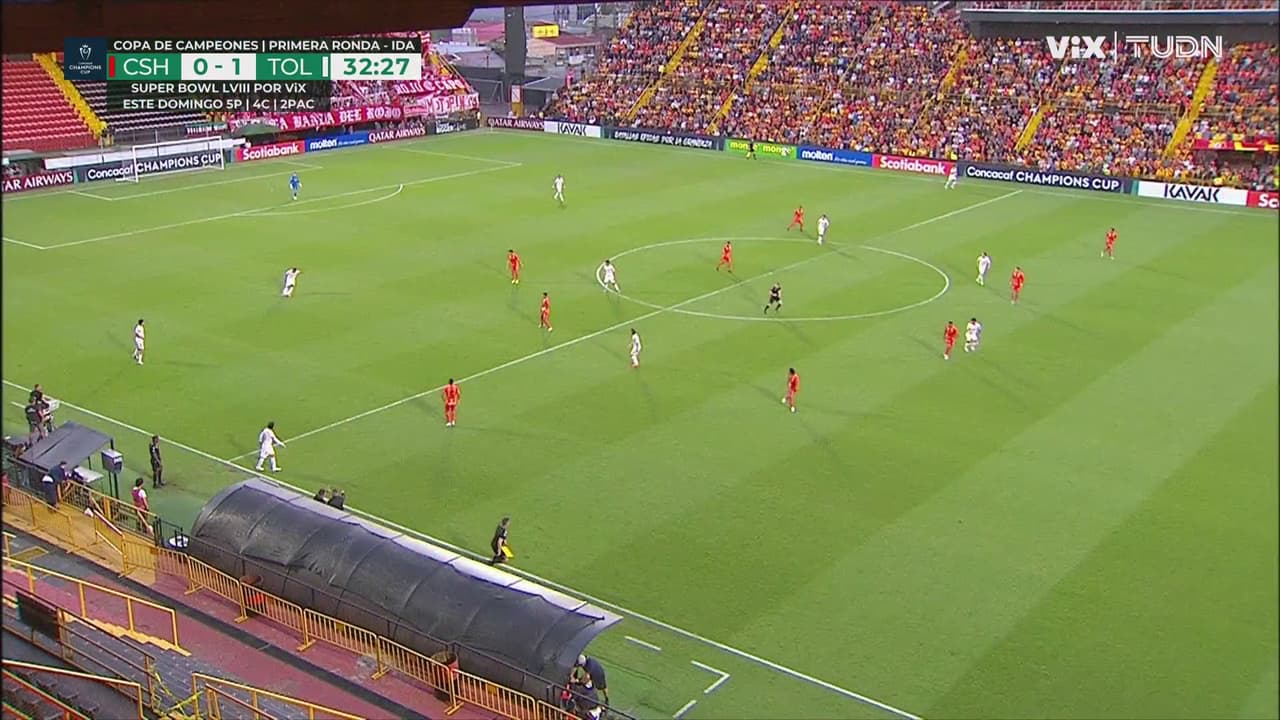 ¡Adelantado! Morales anota, pero estaba en fuera de juego