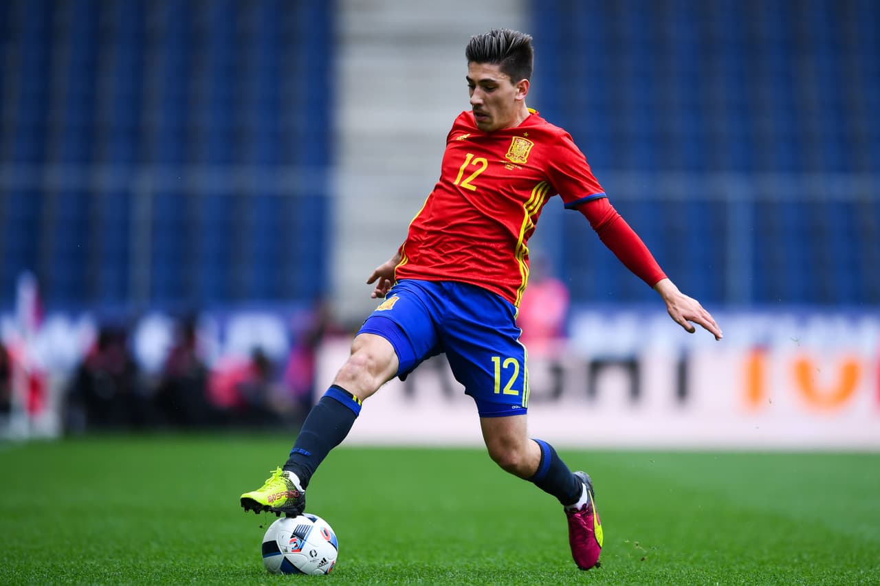 Bellerín es un lateral por la derecha que de a poco hace parte de la Selección de España.