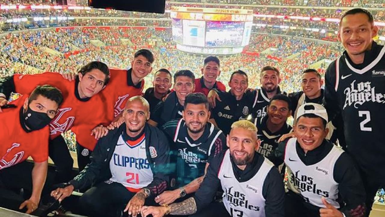 Selección Mexicana acude a Staples Center para apoyar a Clippers