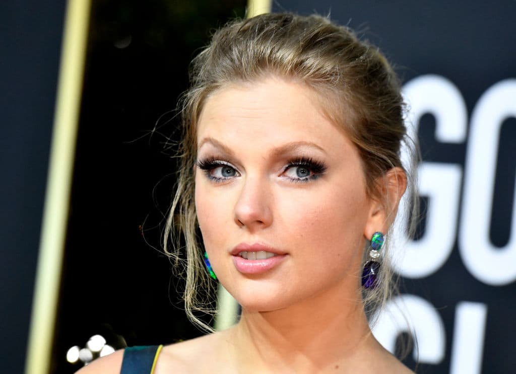 Taylor Swift fue ganadora como Artista Femenina y Top Billboard 200.