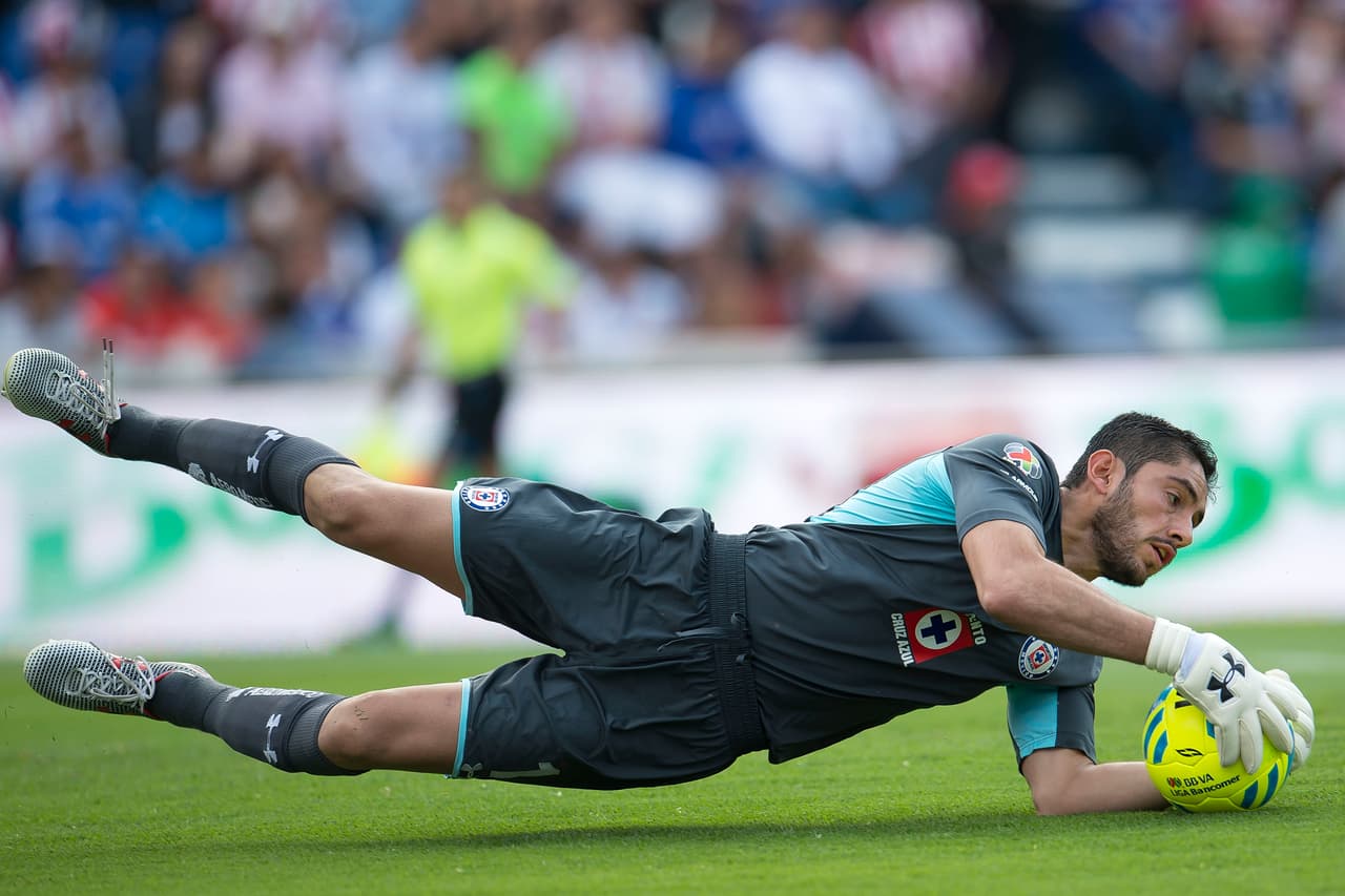 Jesús Corona, el arquero de Cruz Azul fue el más solvente en el pasado torneo, sus atajadas ayudaron a los celestes a ser la defensa menos goleada del certamen.