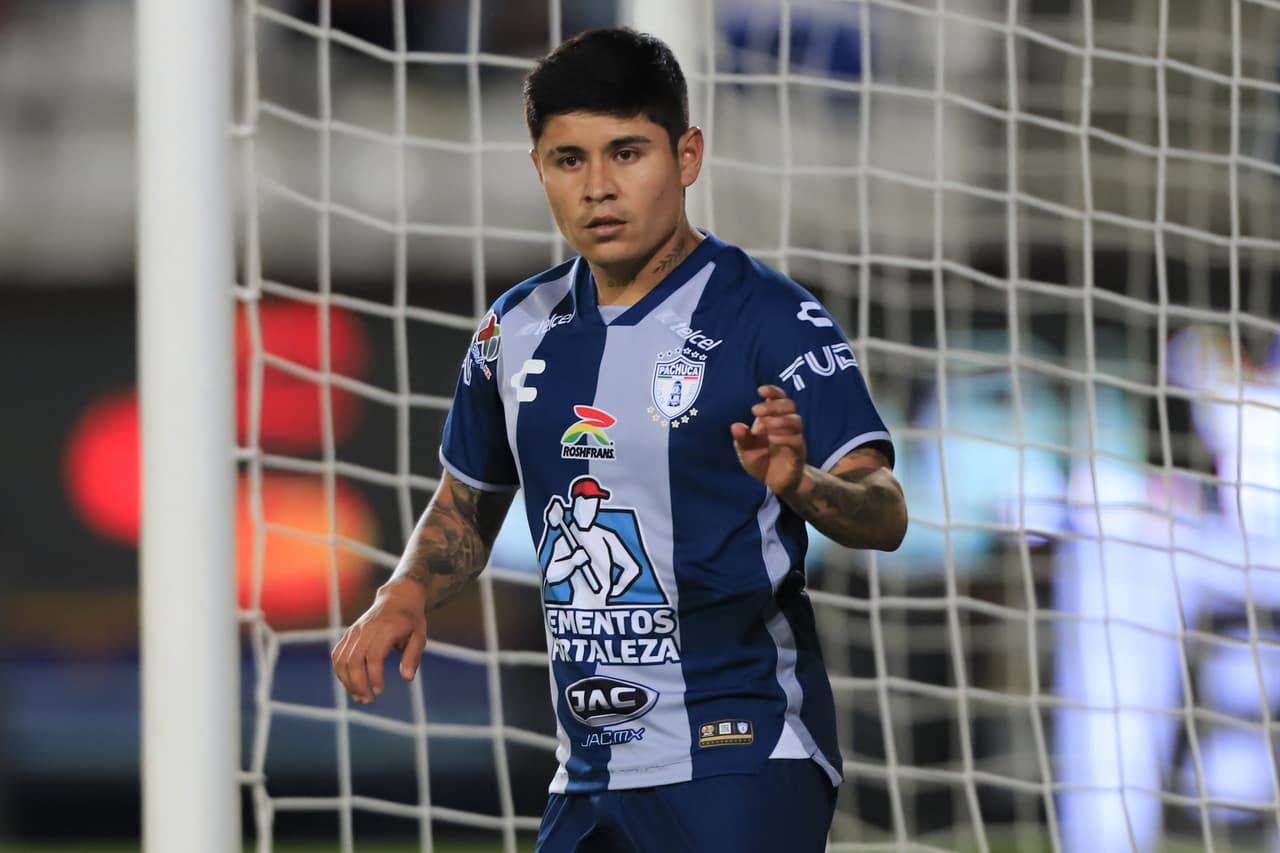 'Chofis' López debuta con asistencia en la victoria de Pachuca vs León