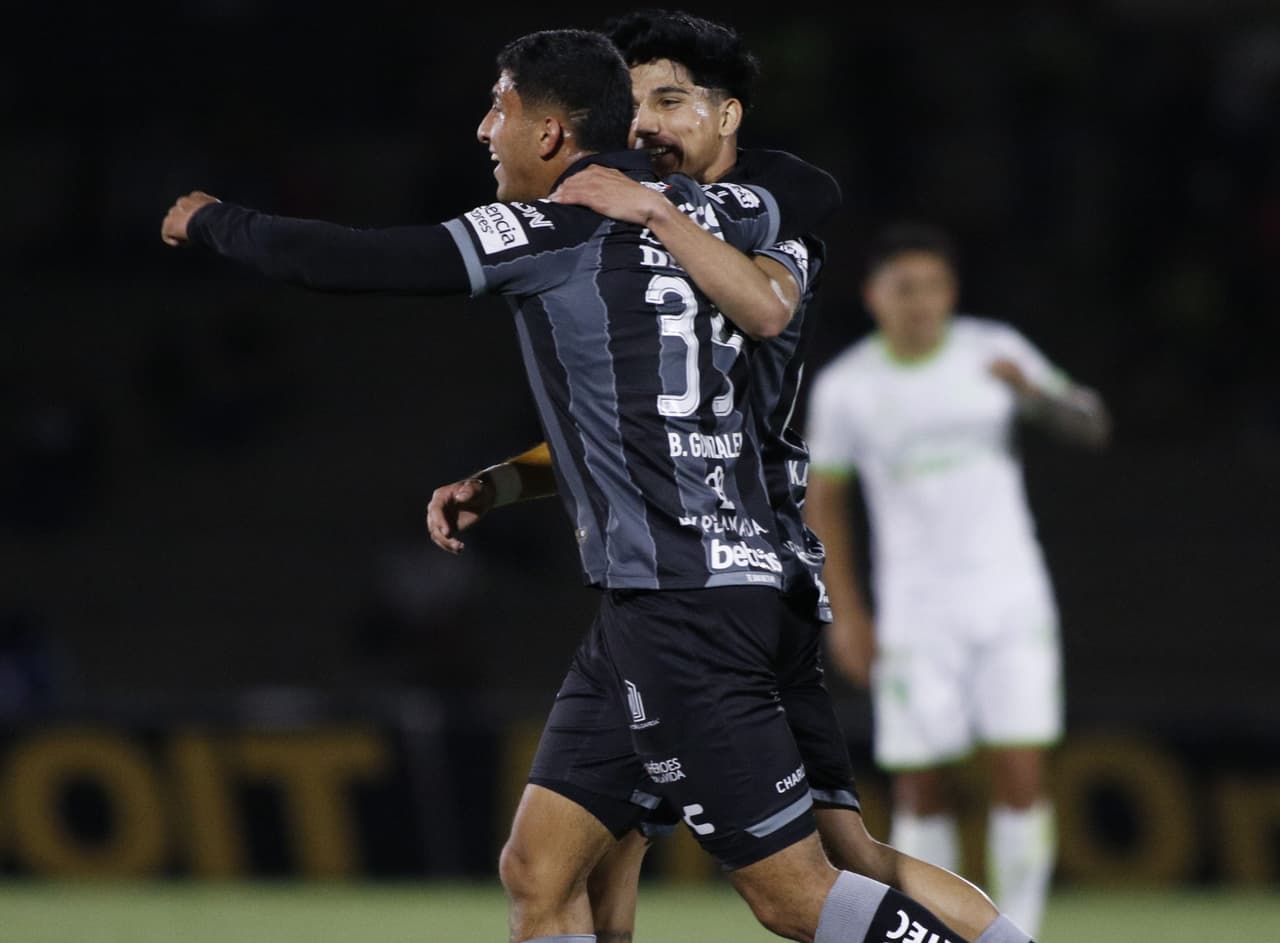 Nico Ibáñez inauguró el marcador en el Benito Juárez de cabeza al 23’ y sería Brian González al 65’, quien pondría el segundo para los Tuzos.