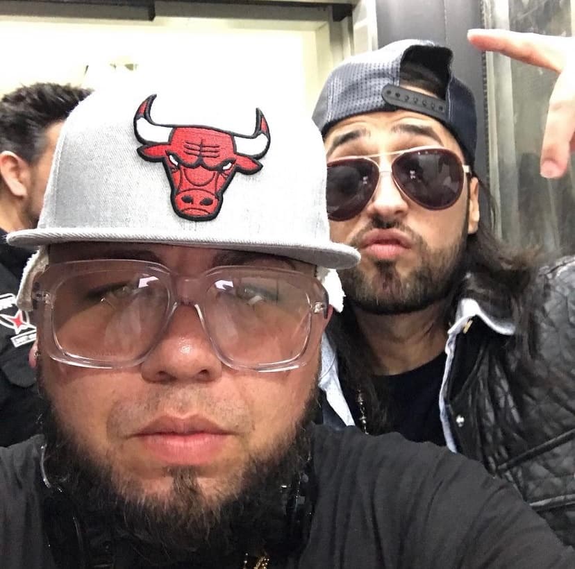 “Sin carga” de Ñejo – Si pensabas que la letra de las canciones de Bad Bunny eran sucias, si las llegas a comparar con la letra de las canciones del colombiano Ñejo, estas te llegarán a sonar hasta inocentes.
<br>