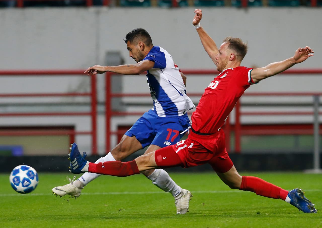 Otro jugador de esta versión del FC Porto que ha causado gratas sensaciones ha sido Jesús Manuel Corona, mejor conocido como 'Tecatito'. También ha dado motivos para ser uno de los favoritos.