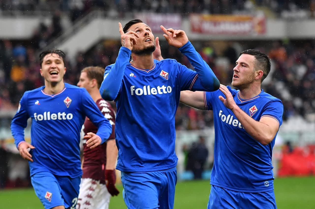 El atacante de 1.89 metros de altura (6 ft 2 in) llegó al Cagliari en condición de préstamo este mercado invernal, luego de dos años con Fiorentina.