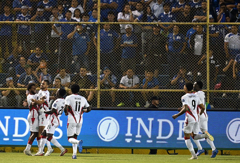 El Salvador cae en casa ante un Surinam que se encarrila rumbo al Mundial 2026