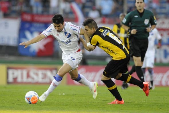 Los Aurinegros son líderes en Uruguay